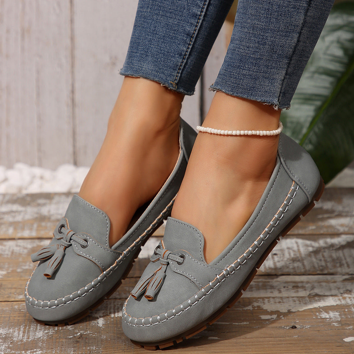 Clara - Mit Quasten bestickte Loafer mit lässigem Design
