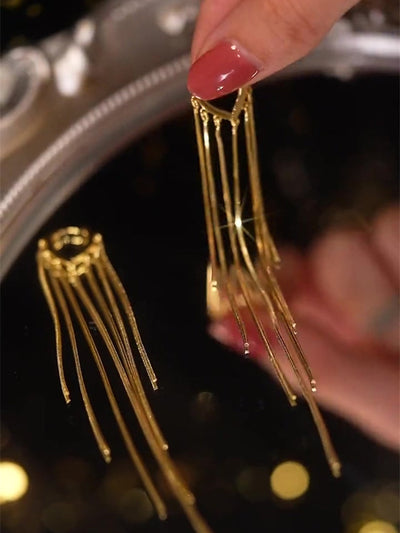 Lange Quasten-Ohrringe