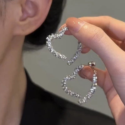 Funkelnde Herz-Ohrringe