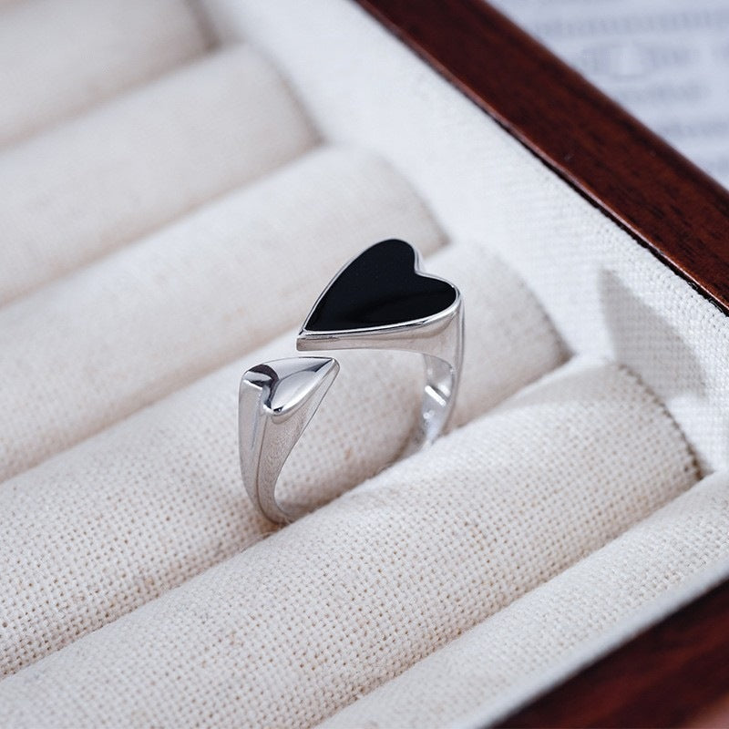 Schwarzes Herz Asymmetrischer Ring