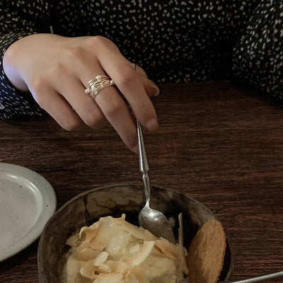 Gewickelter Silber Perlenring