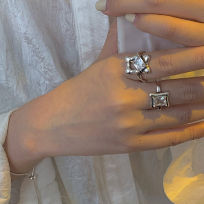 Unregelmäßiger Zirkonia-Ring