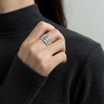 Mehrschichtige Linie Silber Ring