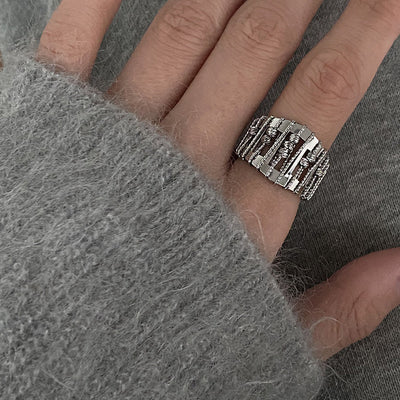 Durchbrochener, perlenbesetzter, verstellbarer Ring