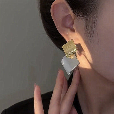 Quadratische Clashing-Ohrringe