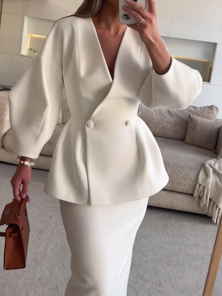 Regina - Elegantes Ensemble mit strukturiertem Blazer und langem, tailliertem Rock