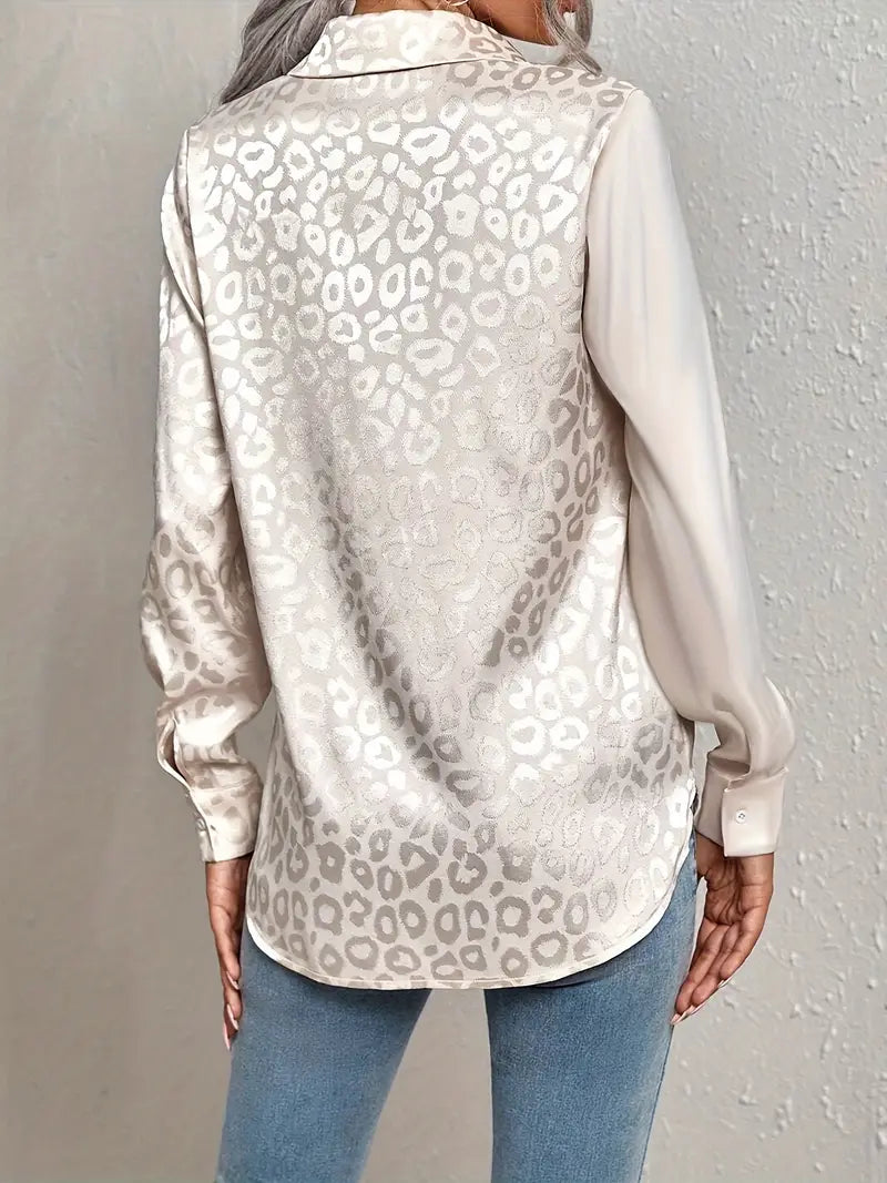 Mira | Schicke Bluse mit Leopardenmuster und Knopfleiste