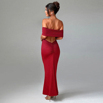 Charlene - Schulternahes rotes Maxikleid