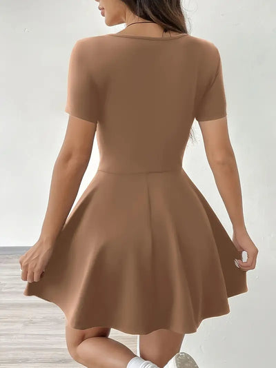 Gudrun – Schickes Skaterkleid mit integrierten Shorts und Tasche