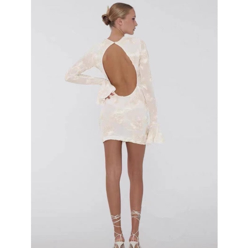 Daphne - Kurzes geblümtes Kleid mit langen Ärmeln und schmaler Passform