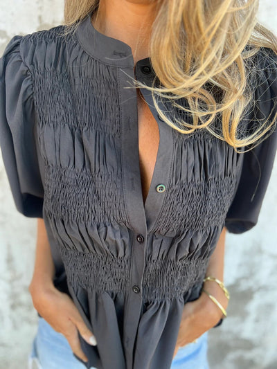 Silvia | Faltenbluse mit Knopfverschluss