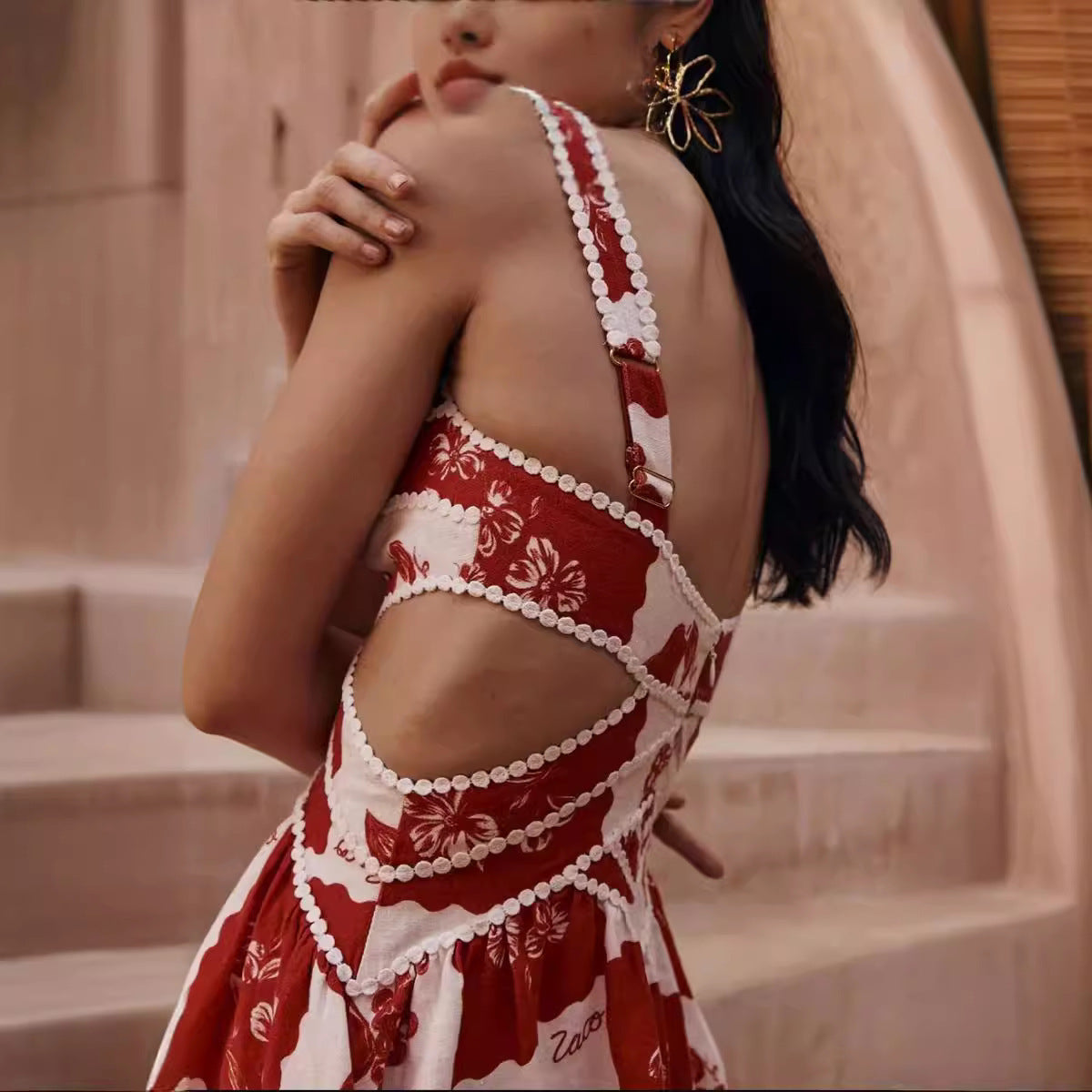 Paloma - Minikleid mit Blumenbesatz