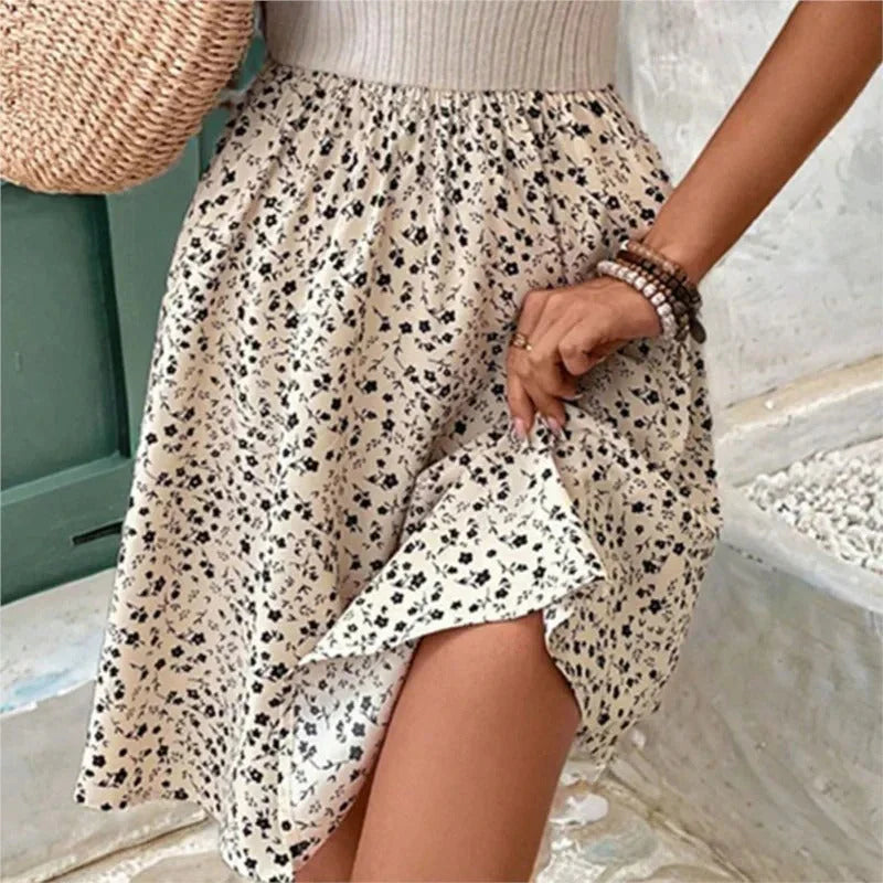 Lirith – Bezauberndes Neckholder-Kleid mit Blumenmuster