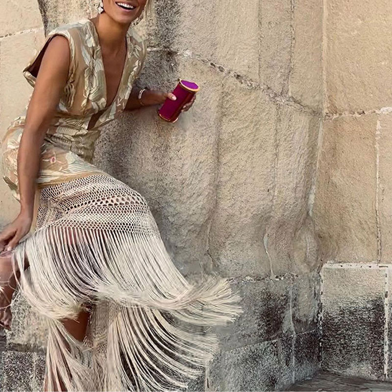 Renata - Geblümtes Party-Maxikleid mit tiefen V-Fransen