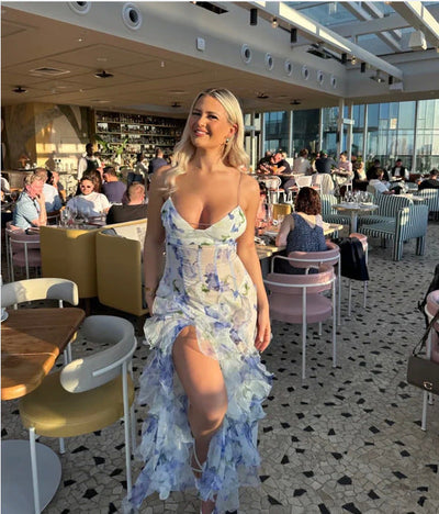 Herminia : Neues Damenkleid im Feenstil mit frühlingshaftem und sommerlichem Design