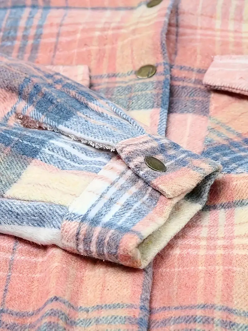 Adela - Warme Jacke mit Kapuze und Reißverschluss