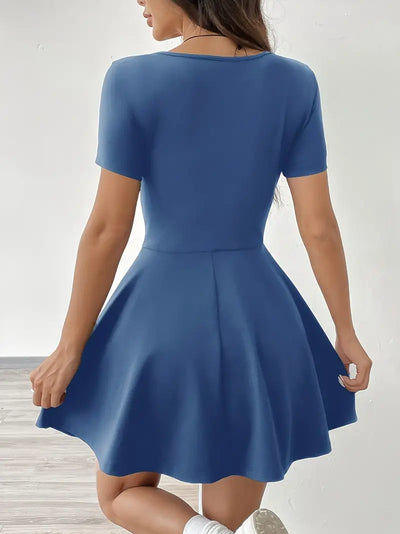 Gudrun – Schickes Skaterkleid mit integrierten Shorts und Tasche