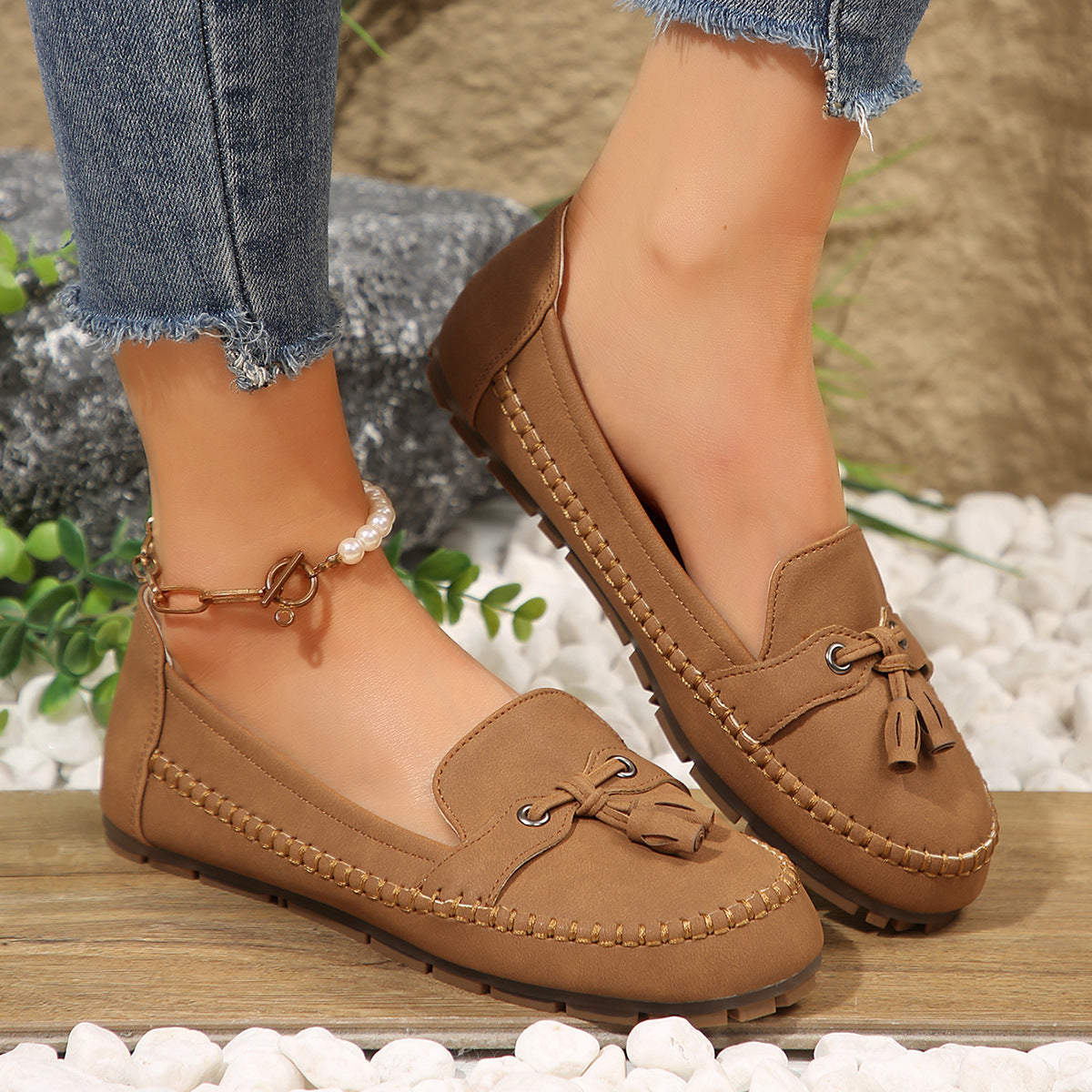 Clara - Mit Quasten bestickte Loafer mit lässigem Design