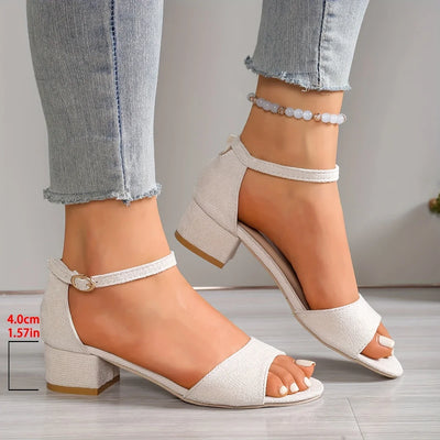 Tirellea – Elegante Sandalen mit niedrigem Blockabsatz und Knöchelriemen