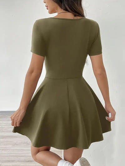 Gudrun – Schickes Skaterkleid mit integrierten Shorts und Tasche