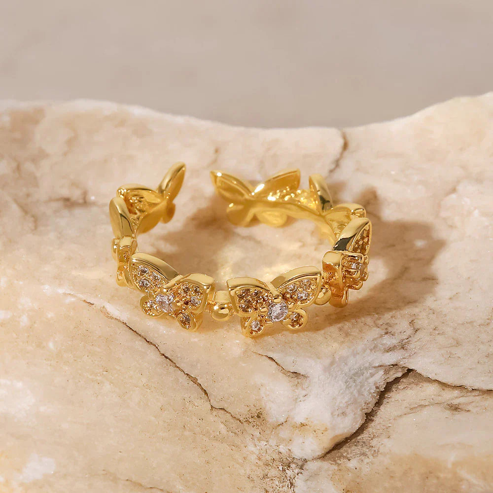 Colleen Schmetterling Gold Ring