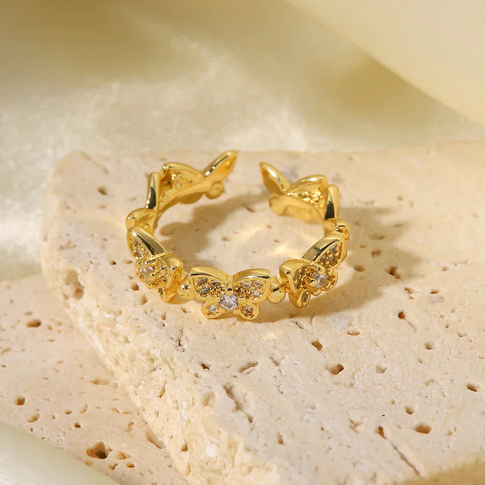 Colleen Schmetterling Gold Ring