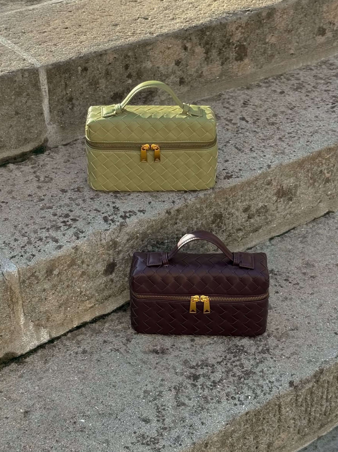 Juliette Polierte Strukturierte Woven Handtasche Aus Veganem Leder Mit Abnehmbarem Tragegurt