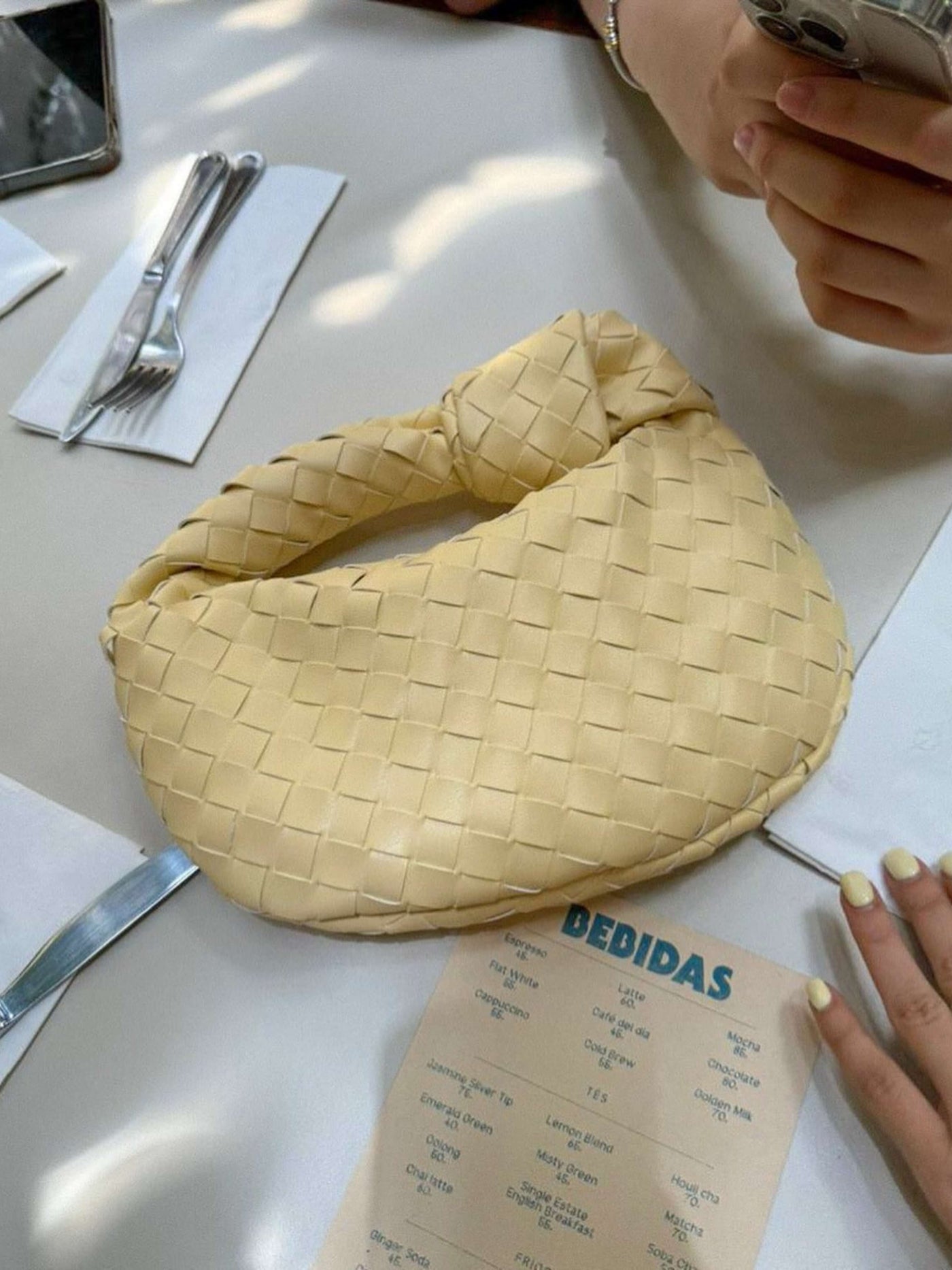 Sienna | Mini Braided Handle Tasche Aus Premium Veganem Leder, 28x15cm