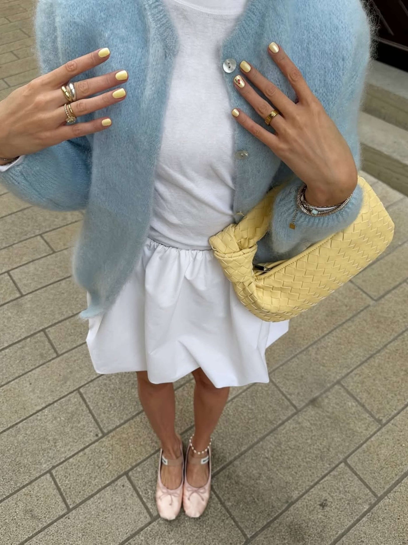 Sienna | Mini Braided Handle Tasche Aus Premium Veganem Leder, 28x15cm