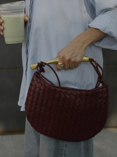 Bianca Luxe Strukturierte Woven Tasche Mit Goldfarbenem Griff Und Schulterriemen