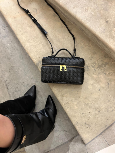 Juliette Polierte Strukturierte Woven Handtasche Aus Veganem Leder Mit Abnehmbarem Tragegurt