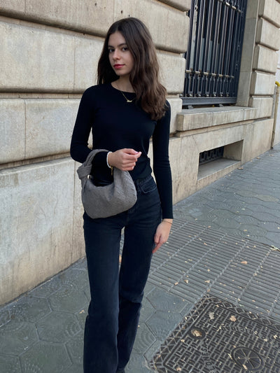 Renee Mini Tasche Aus Weichem Geflochtenem Vegan Wildleder – Eleganter Stadtbegleiter