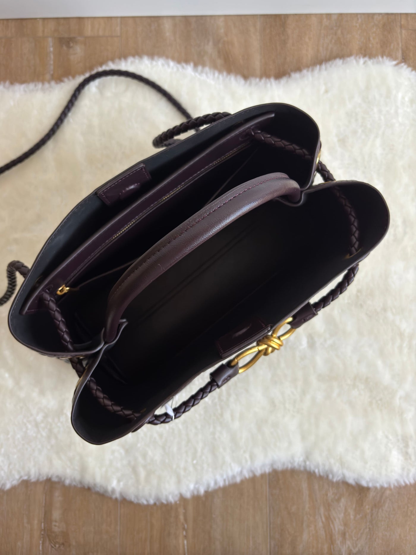 Vivienne | Klassische Oversized Woven Bag Aus Veganer Leder