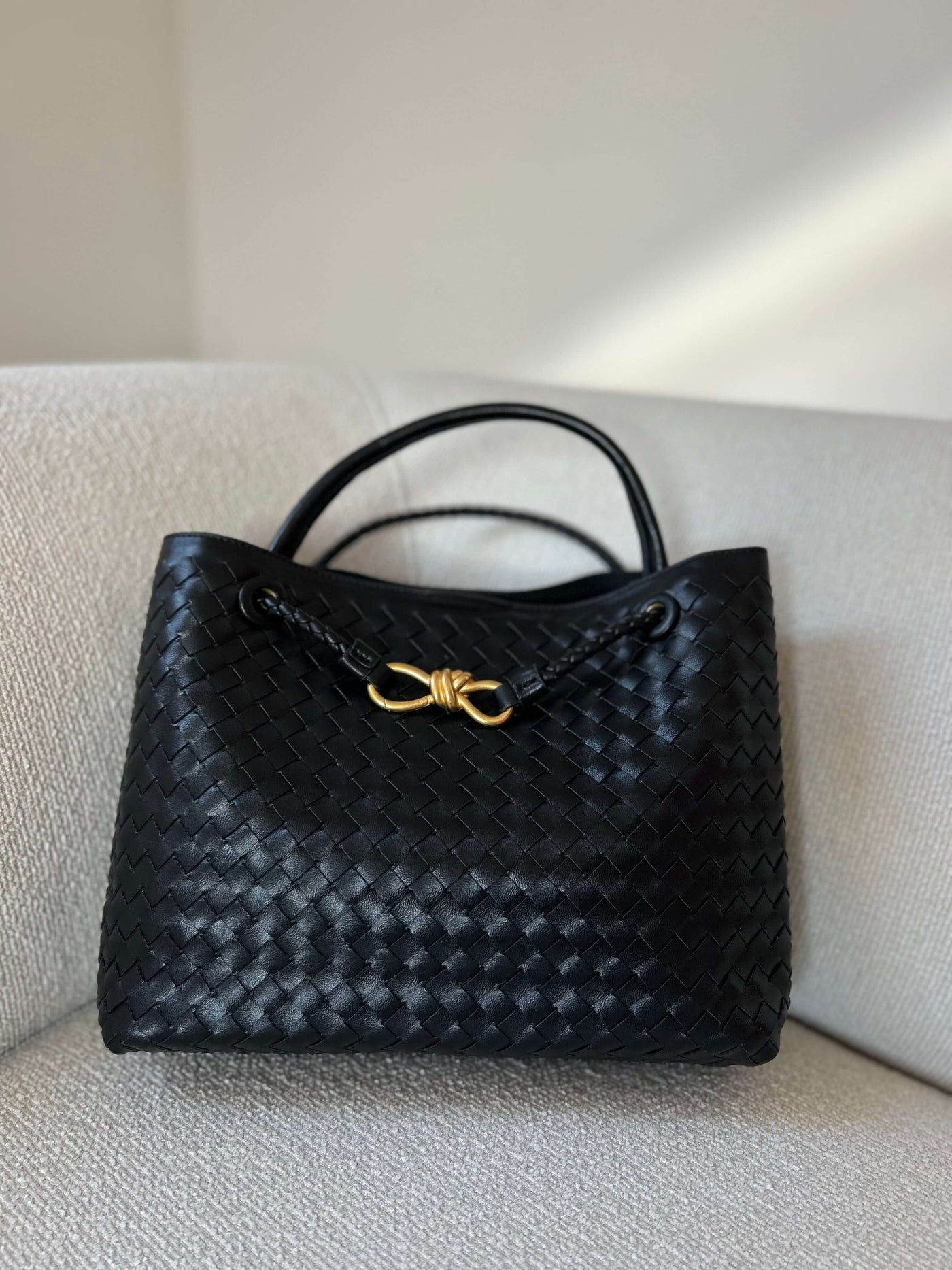 Vivienne | Klassische Oversized Woven Bag Aus Veganer Leder