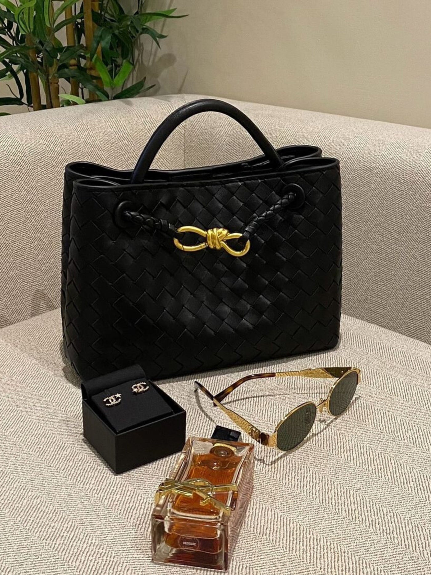 Trendige Handtasche im Flechtdesign – mit Schulterriemen