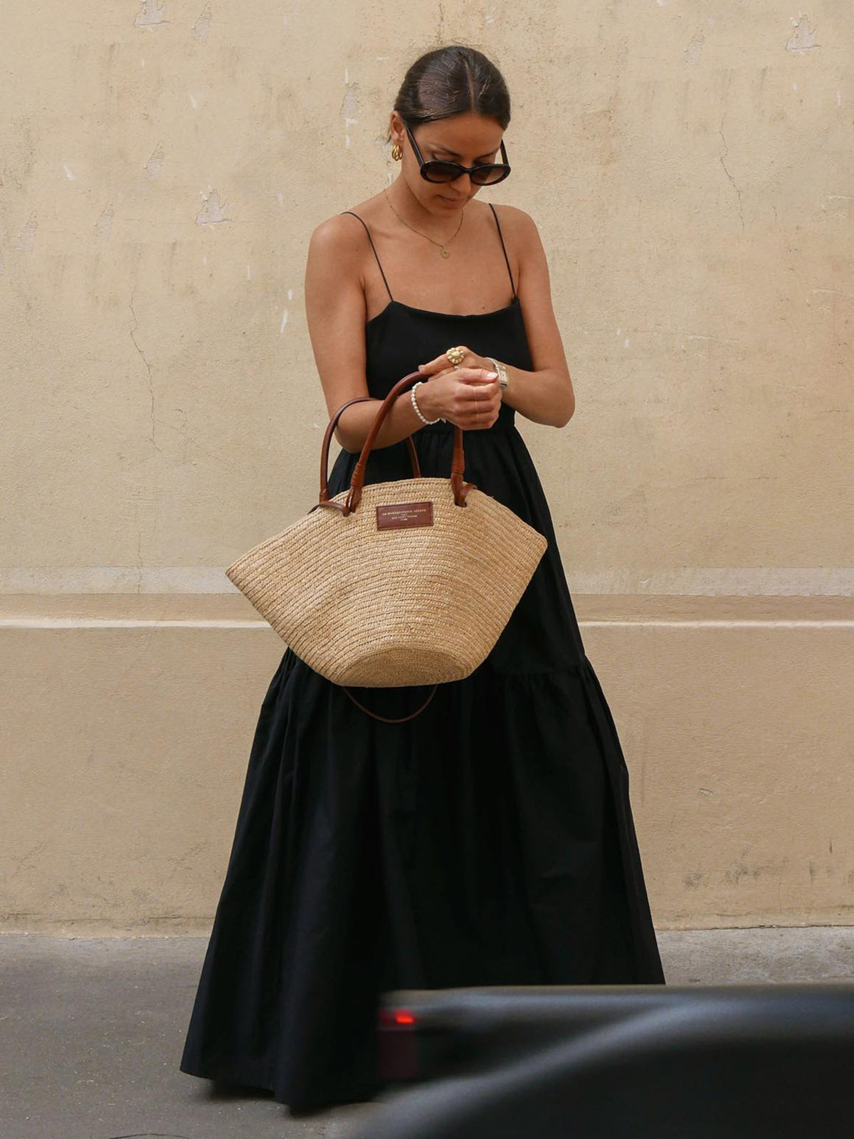 Adeline – Luftig, elegant und mit offenem Rücken