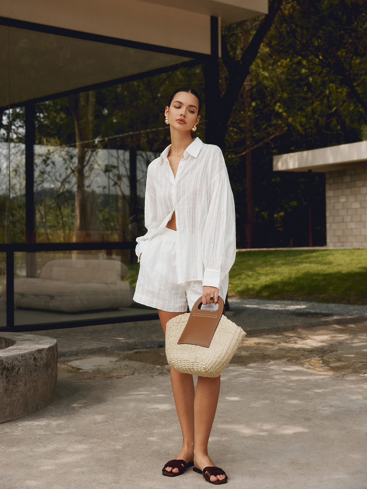 Zweifarbige Strohtasche