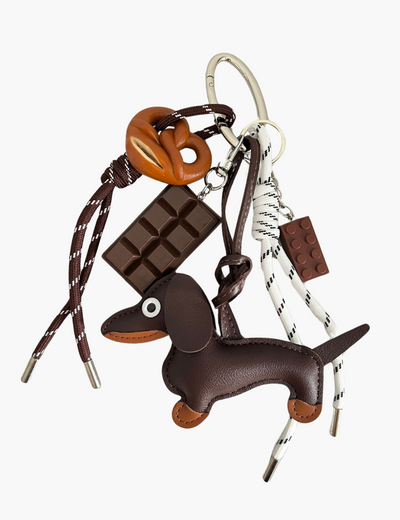 Taschenanhänger – Anhänger mit braunem Dackel