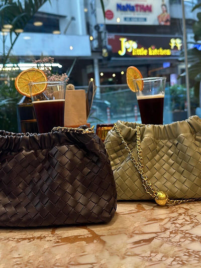 Geflochtene Schultertasche