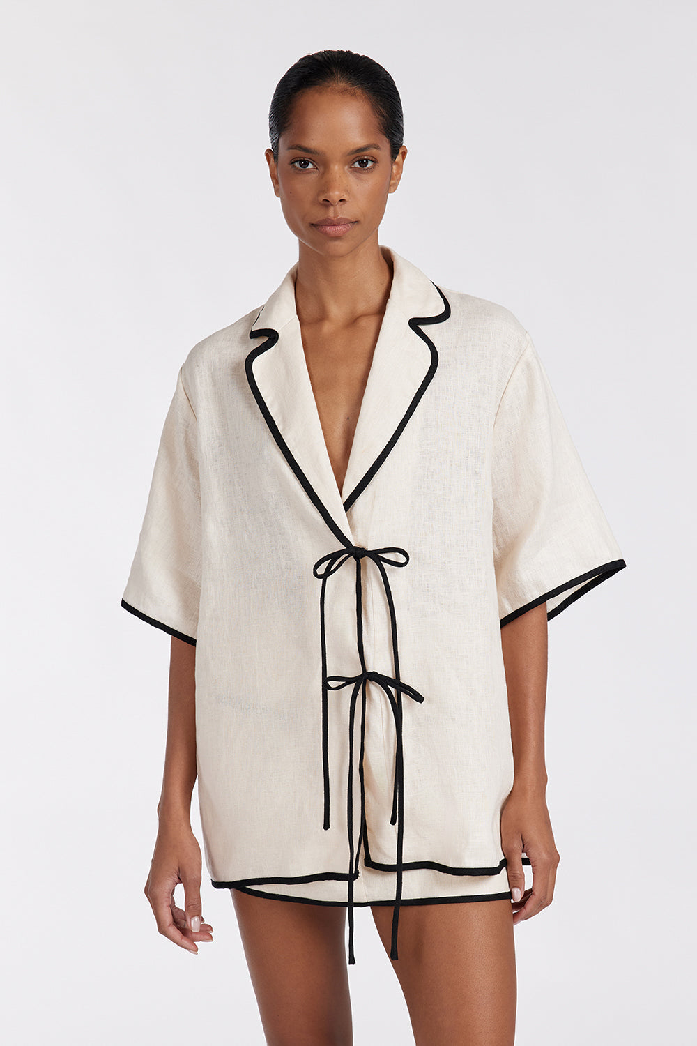 Clara | Set aus leichter Jacke und kurzem Rock