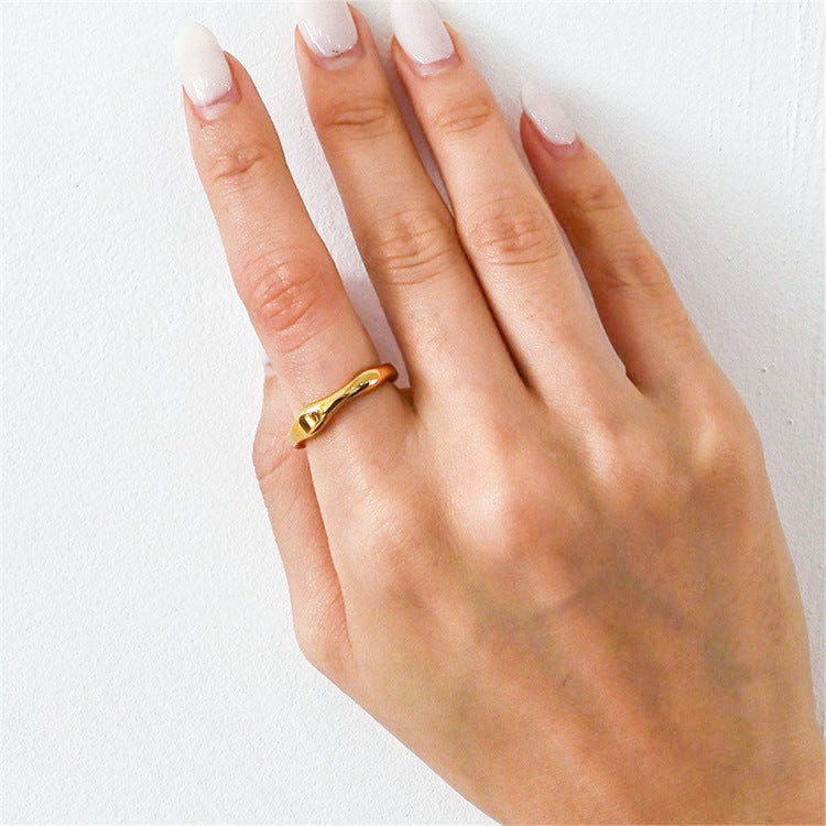 Dianne Gold Stapler Ring