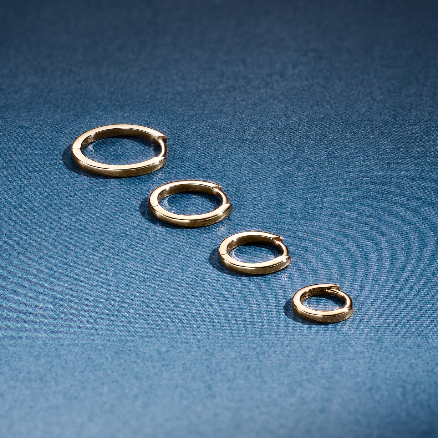 Einzelner Huggie (8mm) | Gold