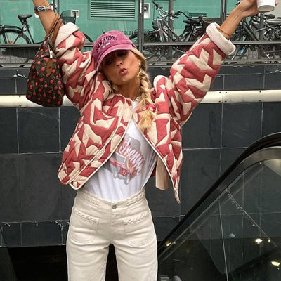 ColorCascade - Stylischer Mantel für den kommenden Frühling