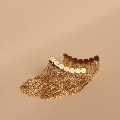 Lange Ohrringe mit geschwungenem Stab und Quaste