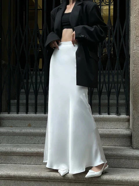 Astrid | Femininer langer Minirock