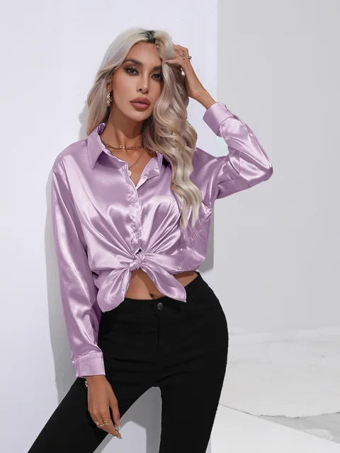 Elegante Satinbluse mit langen Ärmeln - Mühelos und luxuriös