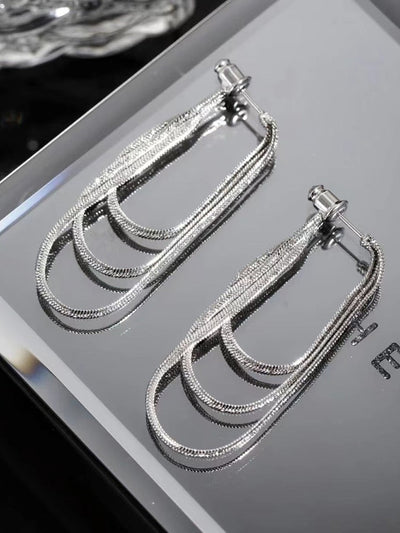 Ohrringe mit weicher Kette und Quaste