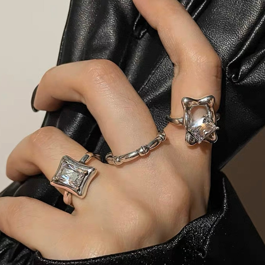 Unregelmäßiger Zirkonia-Ring