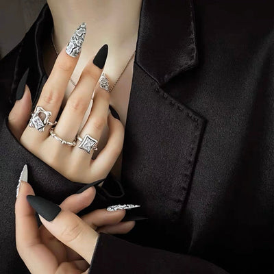 Unregelmäßiger Zirkonia-Ring