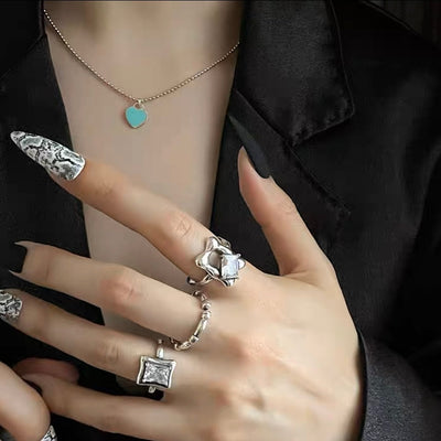 Unregelmäßiger Zirkonia-Ring